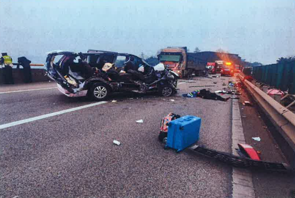 蓝狮娱乐登录:“网约车追尾故障货车致6人死亡”调查报告:司机长期非法营运