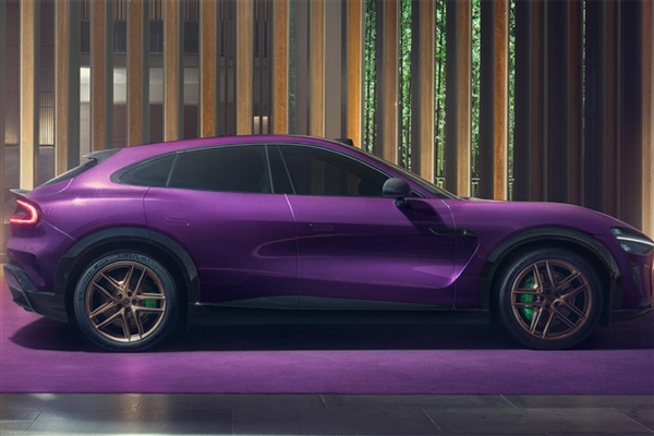 蓝狮娱乐：雷军谈小米YU7紫水晶：很贵气的颜色 工艺媲美劳斯莱斯